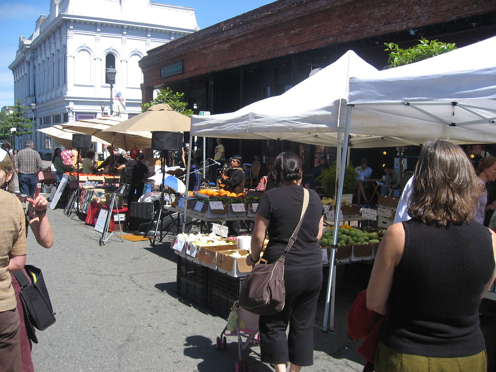 Eureka Farmers Market Old Town shares the bounty, often or… Flickr