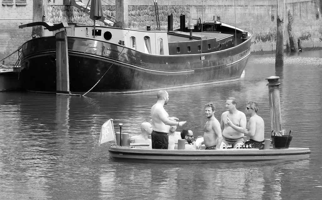 rotterdam hot tub boat in the old harbor Gerben of the lake Flickr