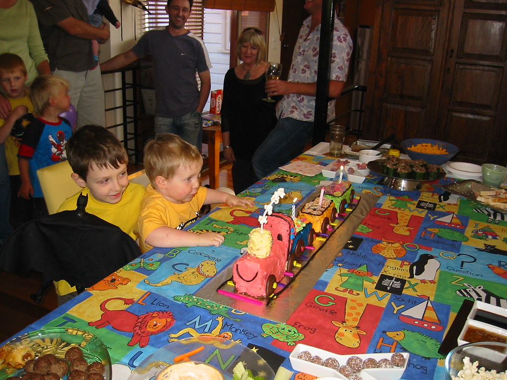 Jules' 3rd b'day Kate and Trev Flickr