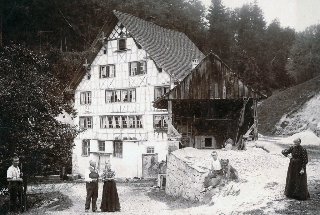 2405_N Personen Familie Jung Beschreibung Die alte Mühle… Flickr