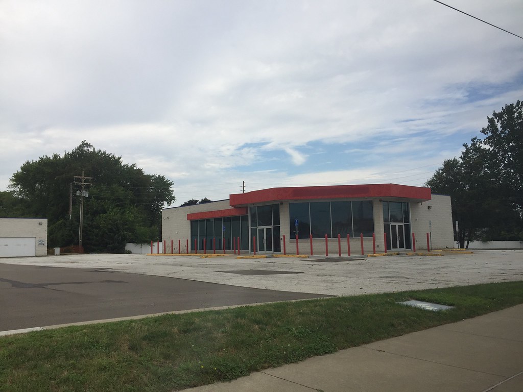 Former GetGo Closed in March, 2017. Erie, PA Justin Vickers Flickr