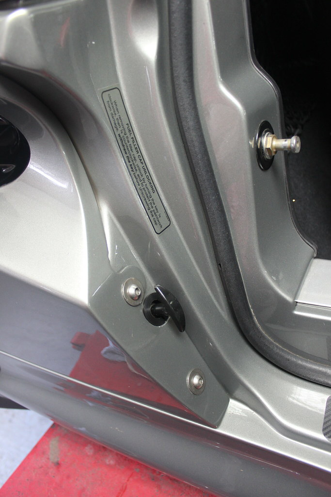 S1 Elise Engine Cover / Boot Release Cable Repair