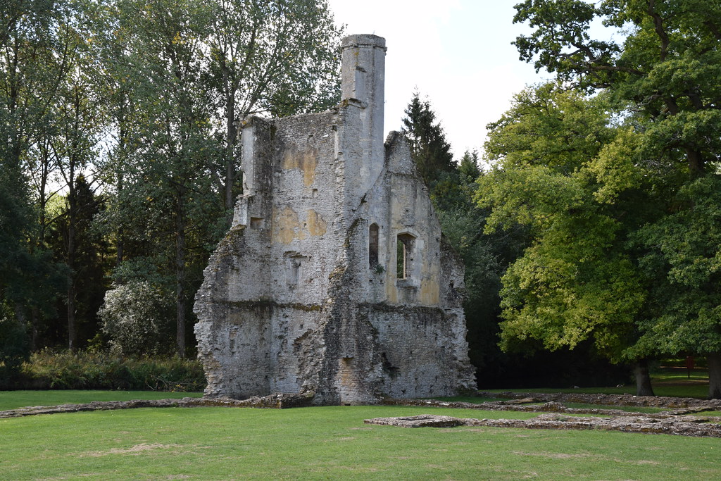 Minster Lovell Hall The ruins of Minster Lovell Hall, Oxfo… Flickr