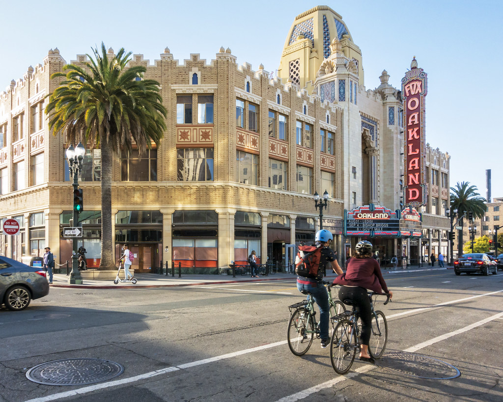 Telegraph Avenue, Oakland Sergio Ruiz Flickr