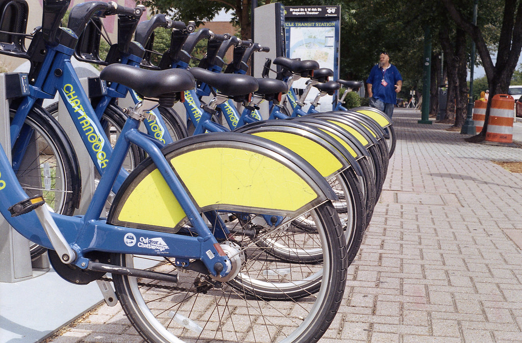 Bikes for Rent, Chattanooga Minolta X700 with Kodak Gold … Flickr