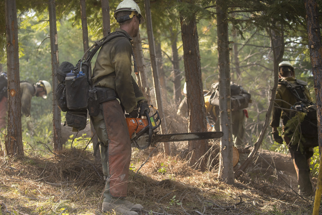 BLM Lakeview Crew 7 A BLM fire crew out of Lakeview, Orego… Flickr