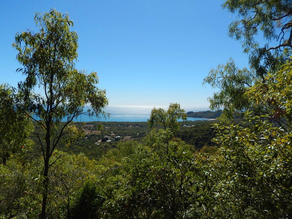 066032 Views from Walking Trail from Nelly Bay to Horses… Flickr