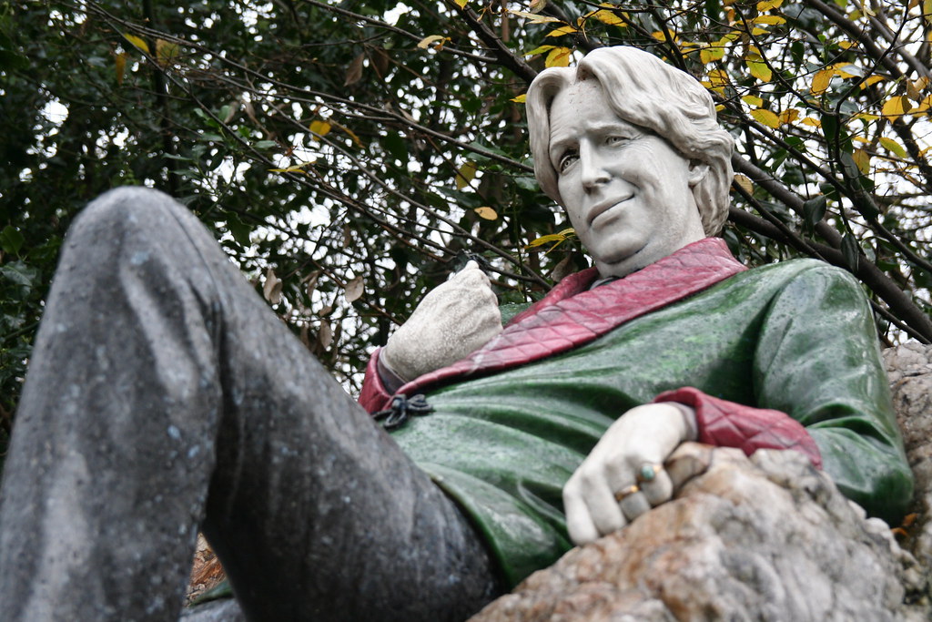 Oscar Wilde Statue, Dublin a photo on Flickriver