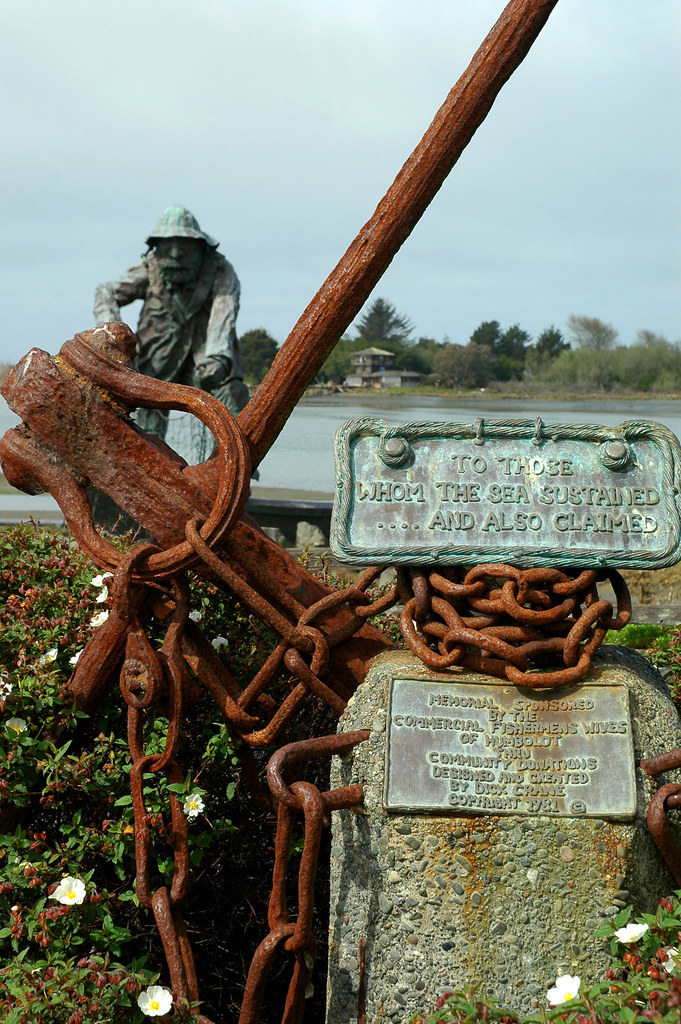 Fisherman's Memorial Statue "To those whom the sea sustain… Flickr