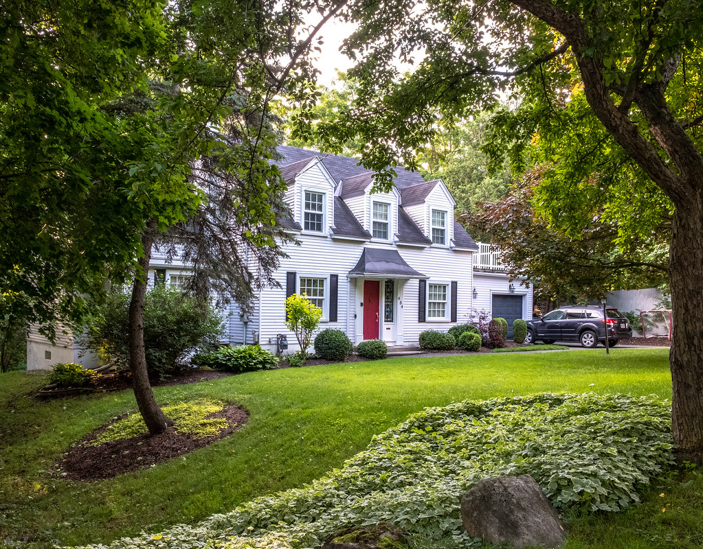 DSCF6528.jpg Another house in Rockcliffe Park Village Caffe