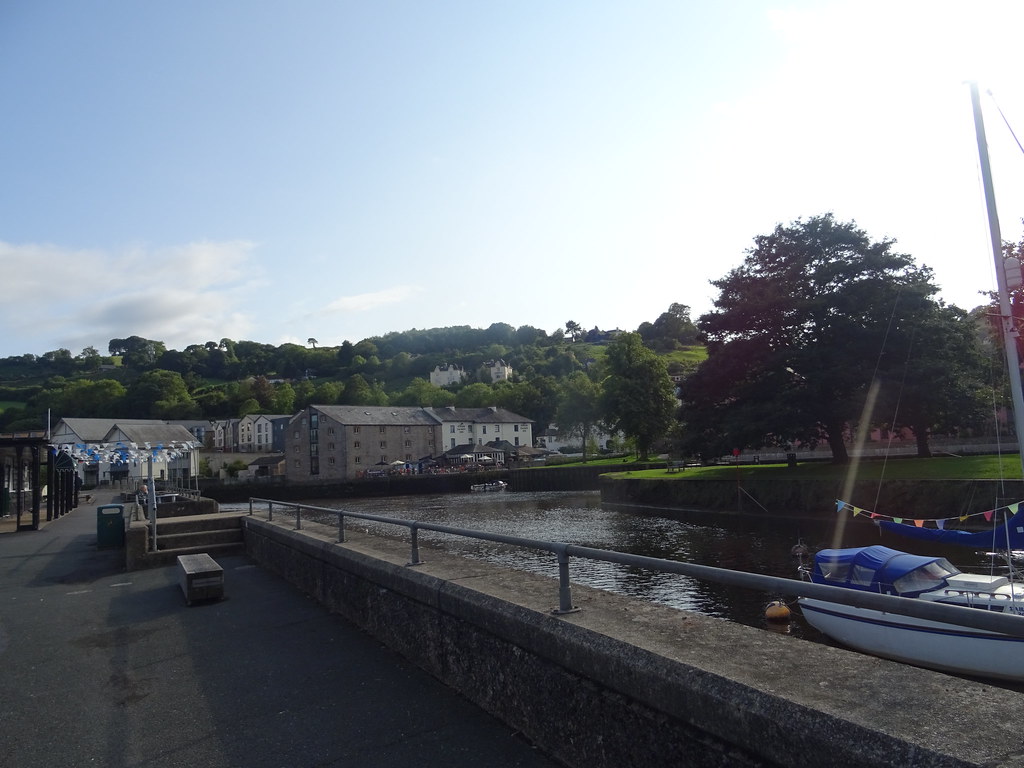 DSC04233 A sunnmy afternoon down on Totnes Steamer Quay, o… Flickr