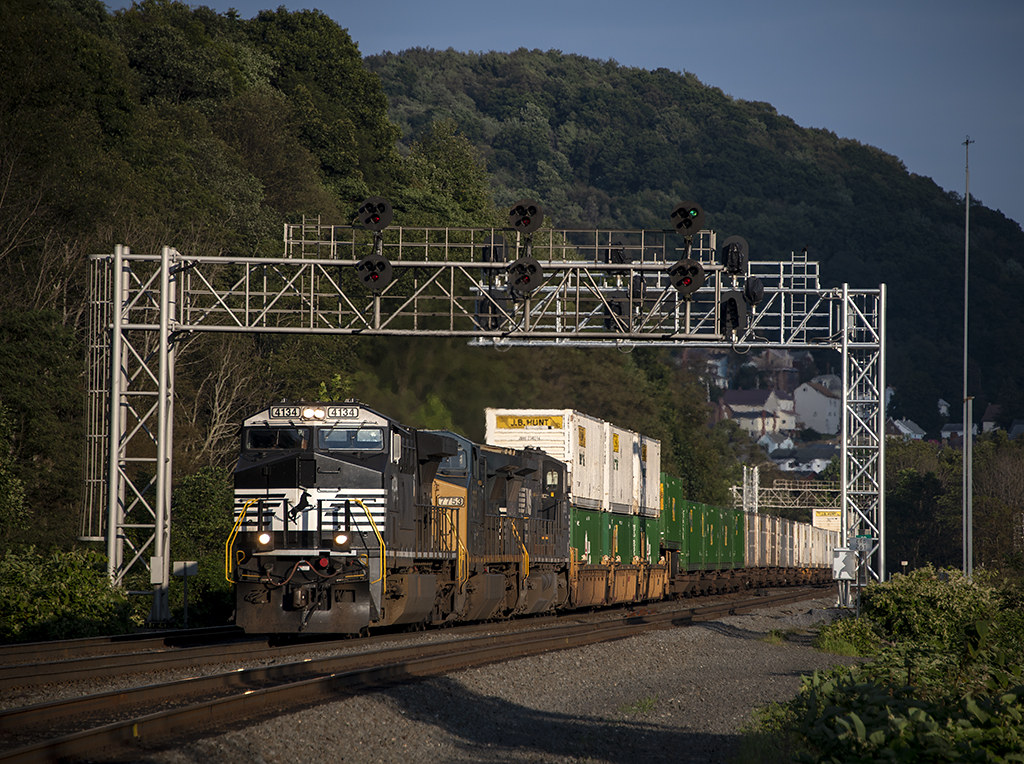 Elevation of Middle Taylor Township, PA, USA Topographic Map