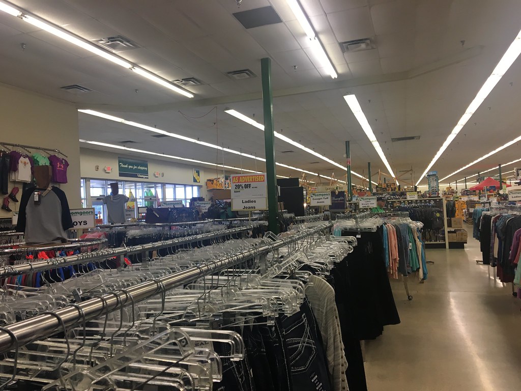 BomgaarsFormer Kmart, Spencer Iowa Kmart 7603 opened in … Flickr