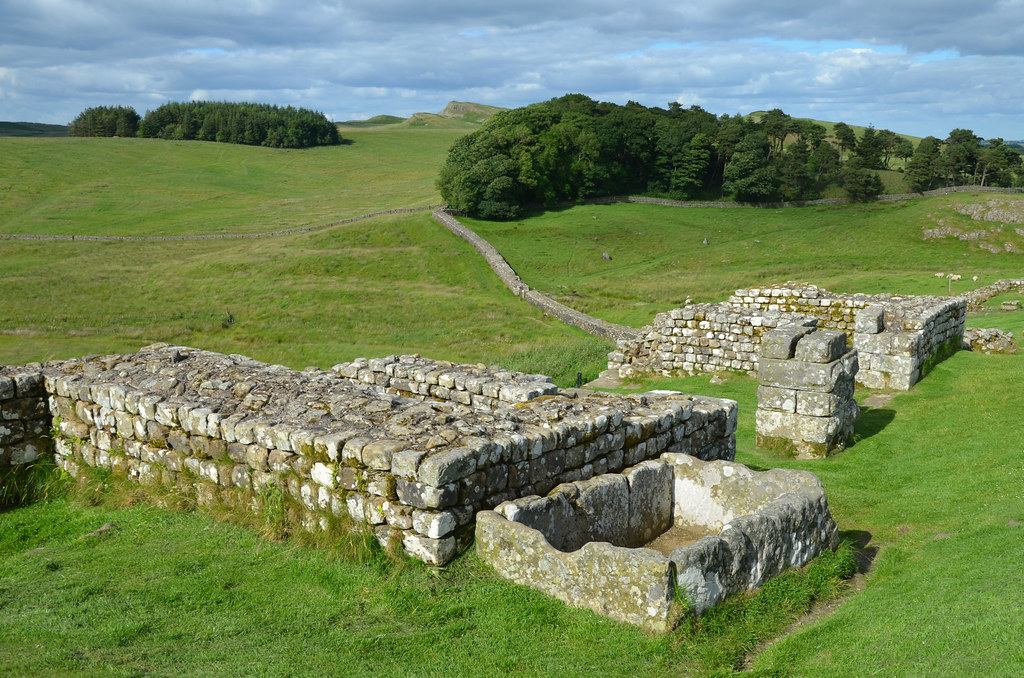 The North Gate and the line of Hadrian's Wall reaching eas… Flickr
