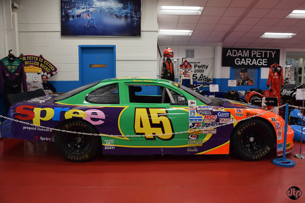 DSC_0297 Richard Petty Garage, King of NASCAR, NC. USA Deon Thomas