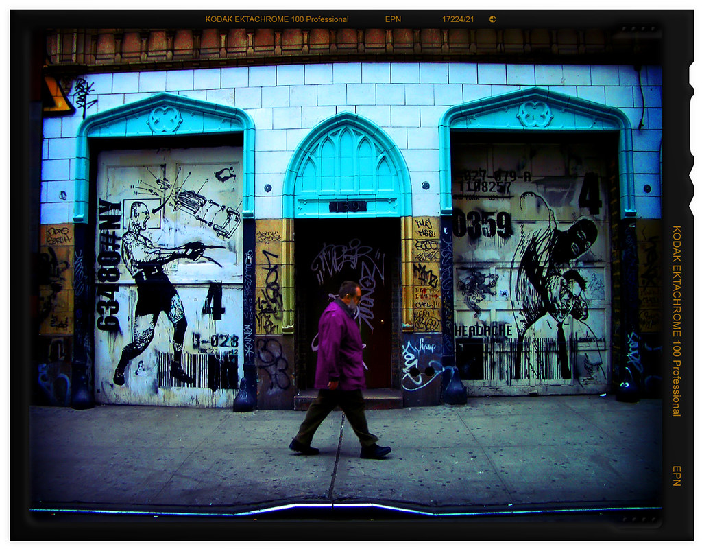 LES Scene_1 Ludlow Street, NYC. Joel Bedford Flickr