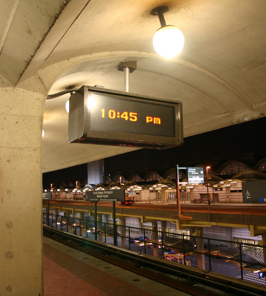 02.WMATA.RRWNA.VA.08mar07 Waiting for the Yellow Line to D… Flickr