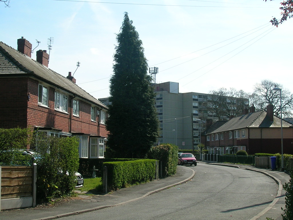 Cedars Road, Wythenshawe Nothing much has changed here, ex… Flickr
