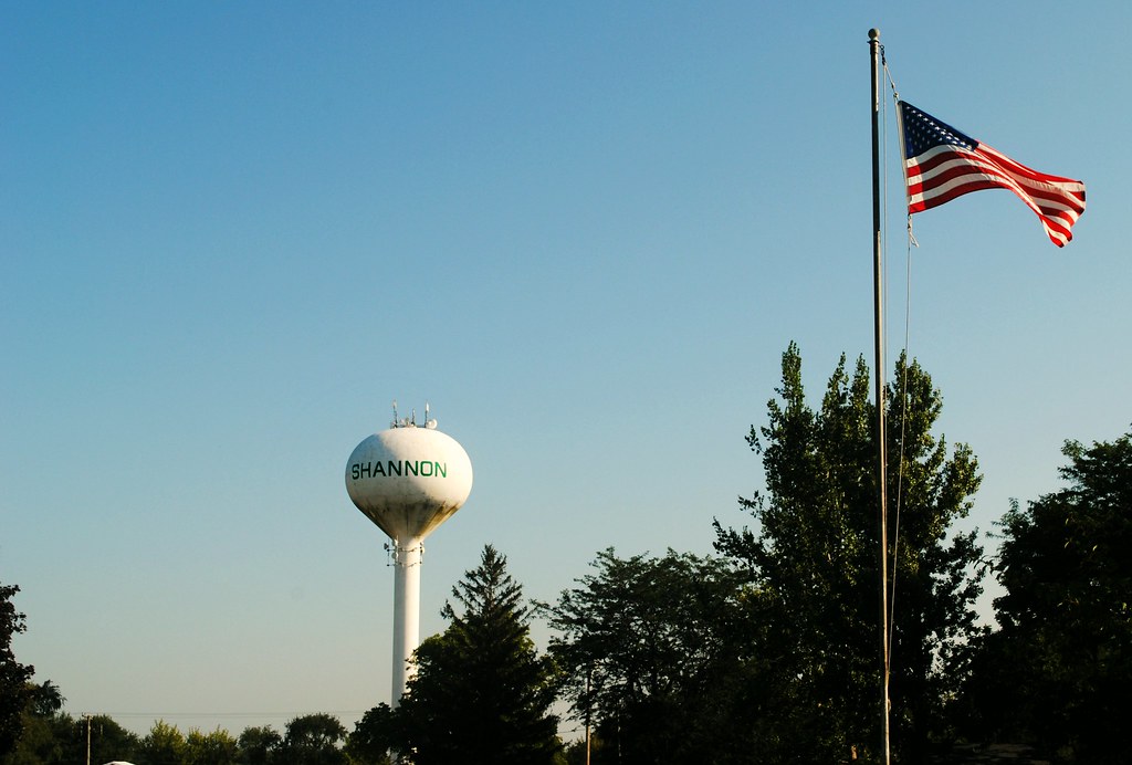Shannon, Illinois Shannon has a population of 757 and is l… Flickr