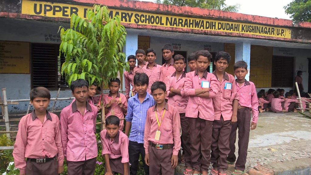 Red tape movement for support of rise for climate. Flickr