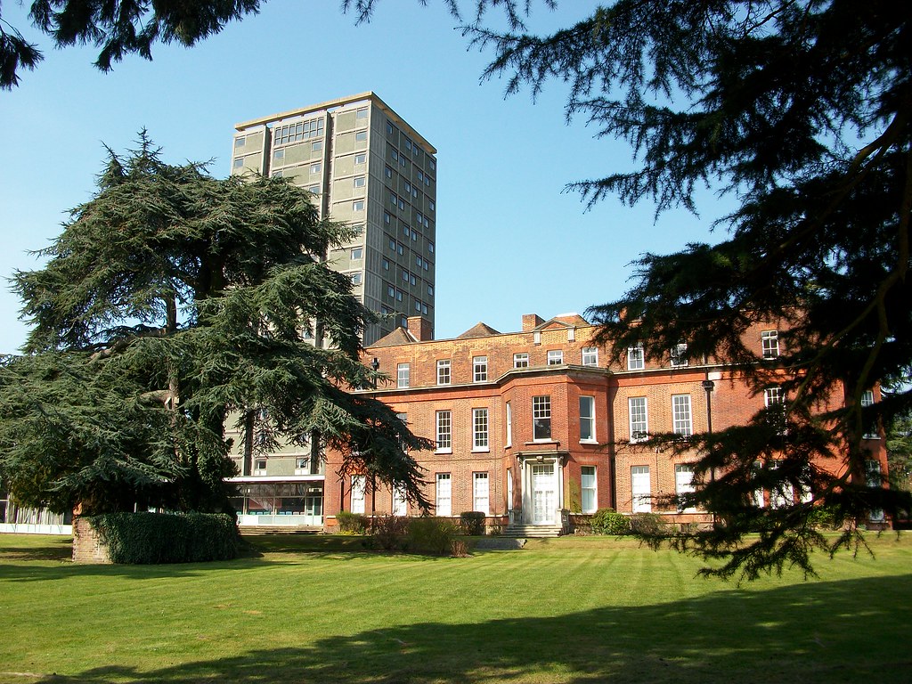 South Stoneham House Gardens, Southampton, 2012 Pillbox in… Flickr