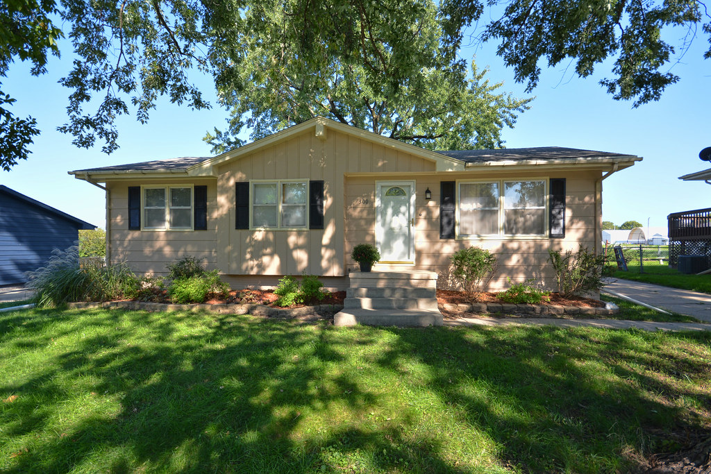 Exterior6 Gina Swanson, Realtor Flickr