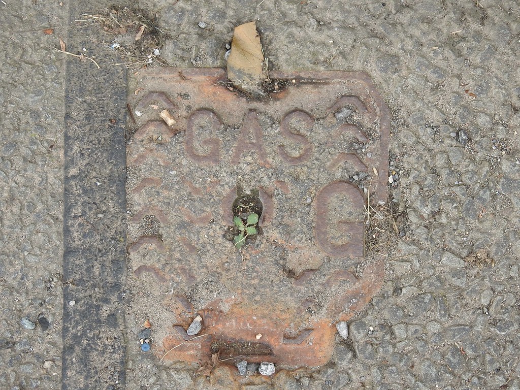 Gas Stop Cock Cover, King Street, Blaenavon, Pontypool 29 … Flickr