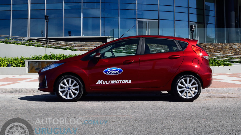 Prueba Ford Fiesta 1.6 SE M/T Vista lateral del Ford Fiest… Flickr