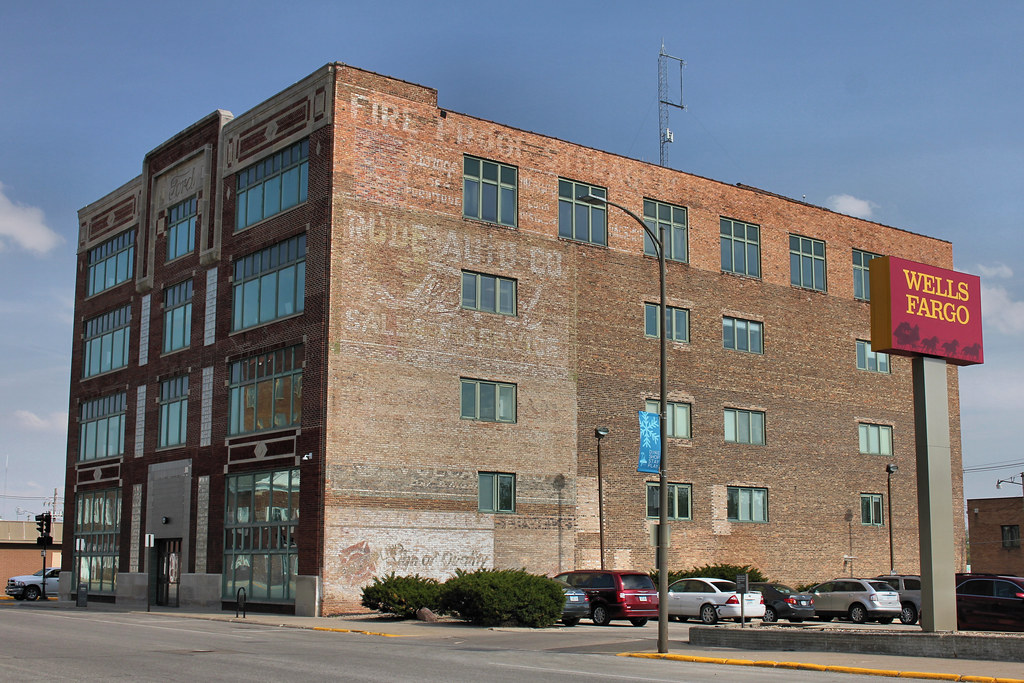 Rude Auto Co. Building Marshalltown, IA Also known as th… Flickr