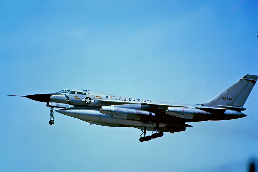 550661 TB58A. 305th Bomb Wing, Bunker Hill AFB, Indiana.… Flickr