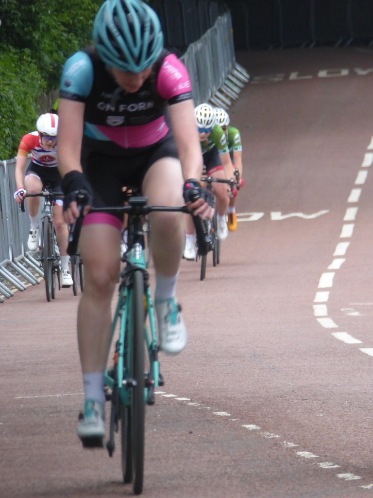 The chasing group navigate Margery Lane Photographed on 22… Flickr