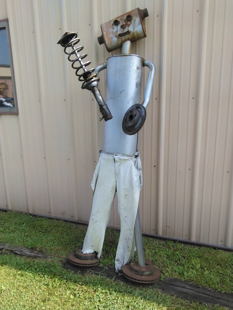 Muffler Man 8262018 112656 AM Ron Bailey Flickr