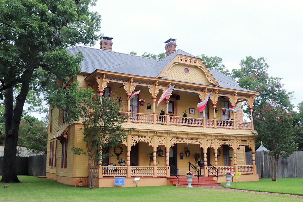 Historic Home in Bonham Texas W.W. Brownlee Home Built 187… Flickr