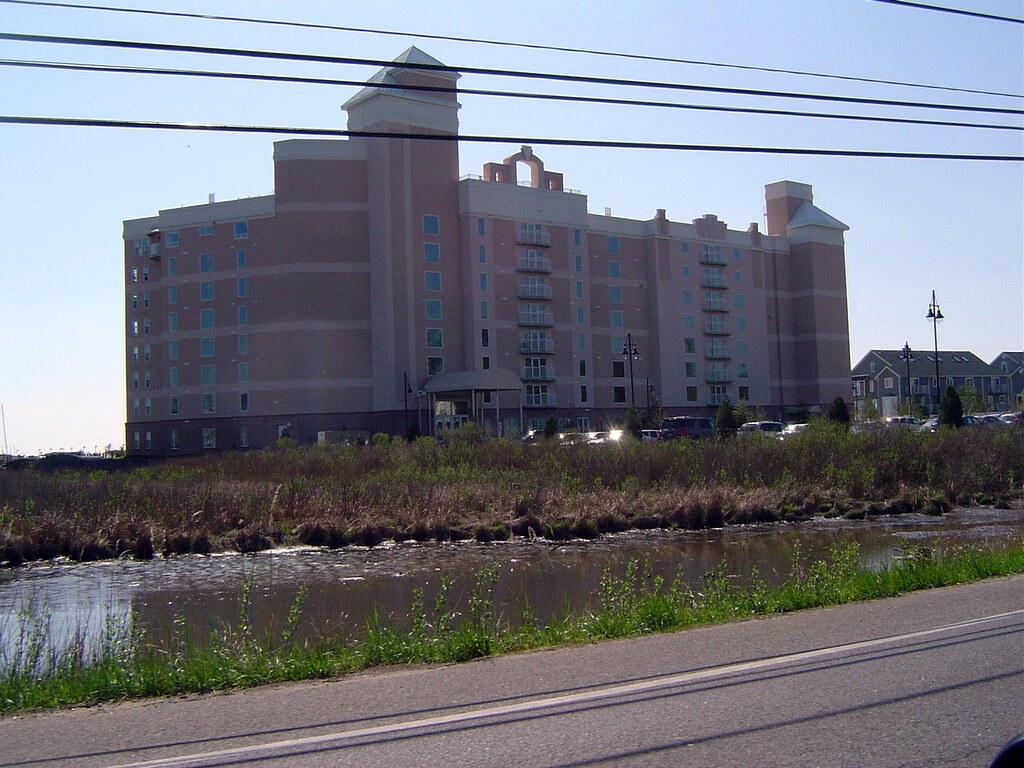 North Beach, MD New condo building on Chesapeake Bay. (thi… Flickr