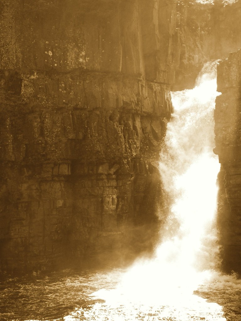 The High Force Waterfall Highest unbroken fall of water in… Flickr