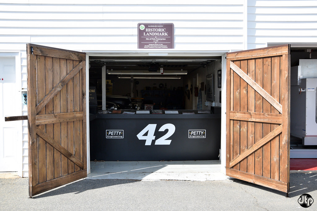 DSC_0325 Richard Petty Garage, King of NASCAR, NC. USA Deon Thomas