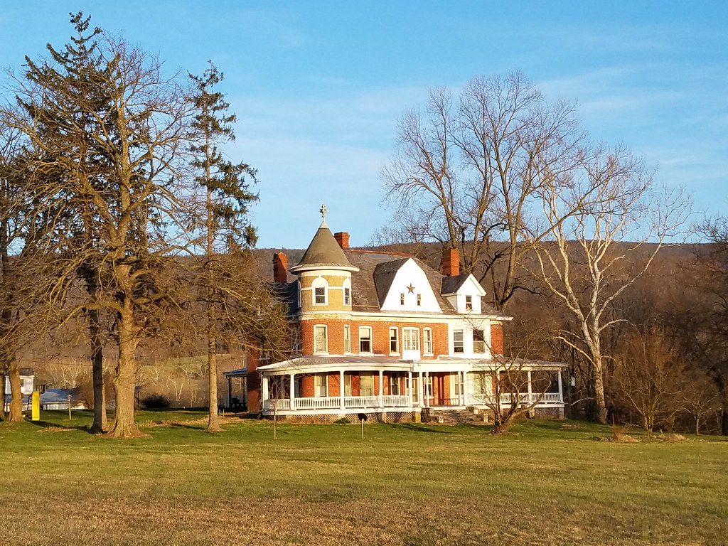 Manor at Red Bank Farm near Edinburg, Virginia Kipp Teague Flickr
