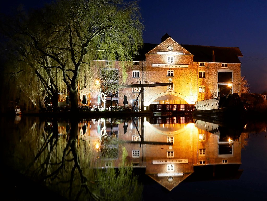 The Clock Warehouse, Shardlow, at night. The Trent and Mer… Flickr