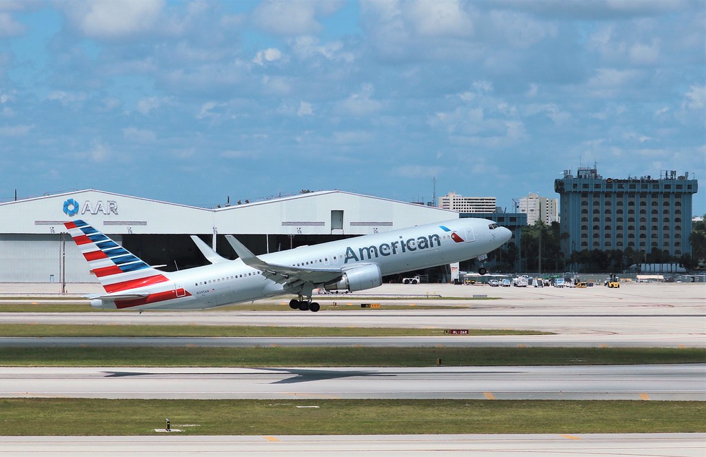 American Airlines 767 American Airlines 767323, N395AN. M… Flickr