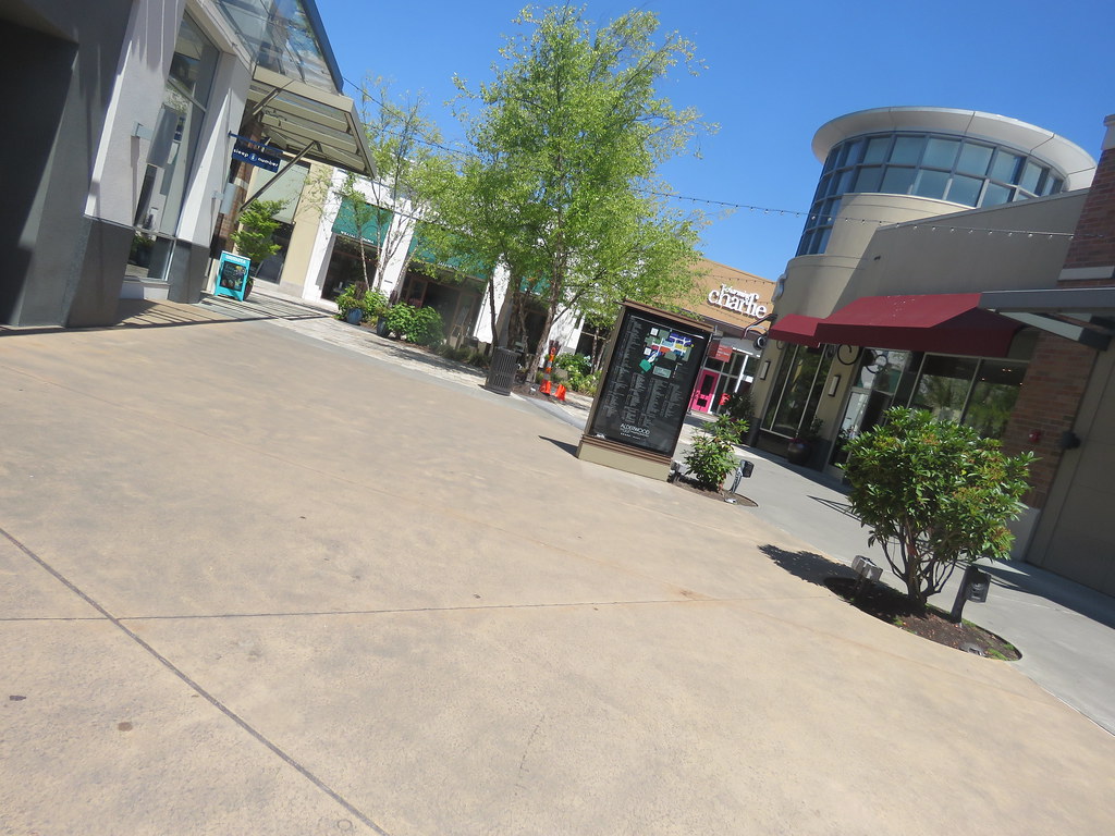 IMG_5291 Alderwood Mall Andy Nystrom Flickr