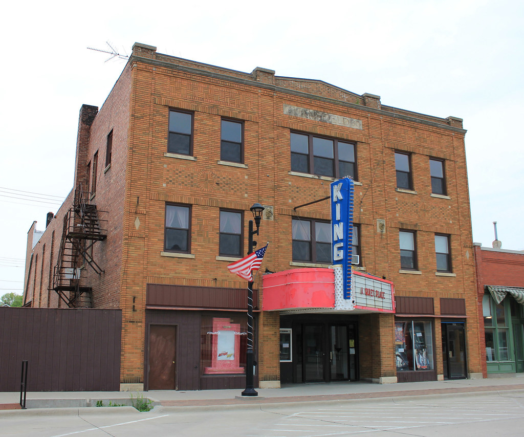 King Theater Belle Plaine, IA Also known as the Mansfiel… Flickr