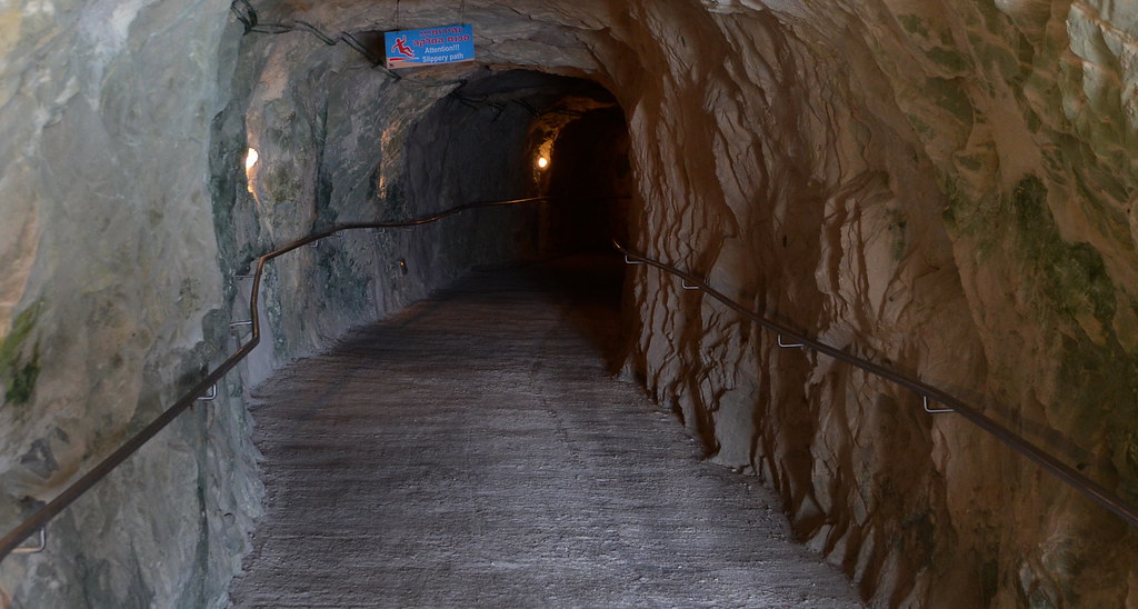 Into the grottoes Rosh HaNikra grottoes on the border of I… Flickr