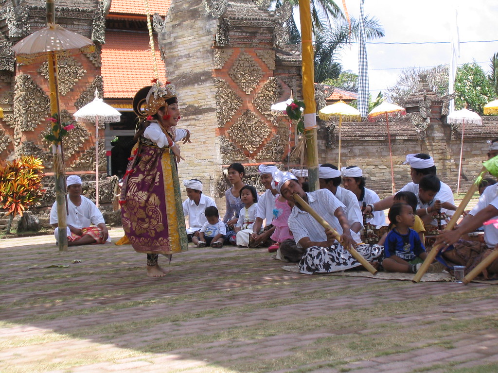 Panji Inu Kertapati The heroic Panji, played by Cristina F… Flickr