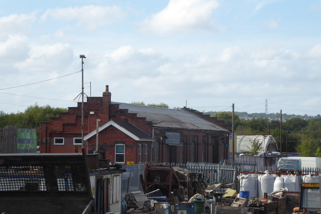 Former railway goods shed at Old Mill Lane, Barnsley. (For… Flickr