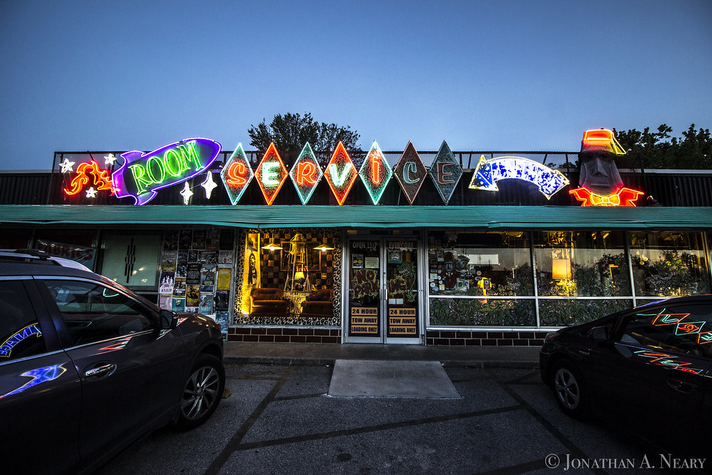 Service North Loop, Austin, TX. Jonathan Neary Flickr