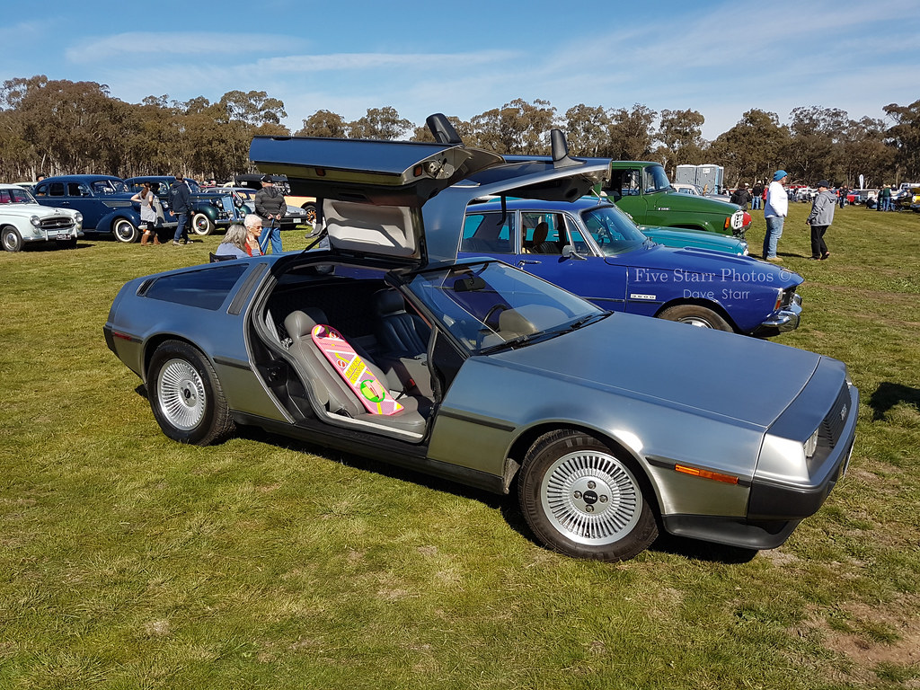 1981 Delorean DMC Covers a very rare 1981 Delorean DMC tha… Flickr
