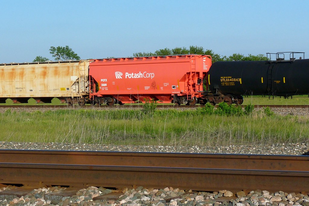 20130602_0039 BNSF 764 east, on main 2, near Olivet KS a… Flickr