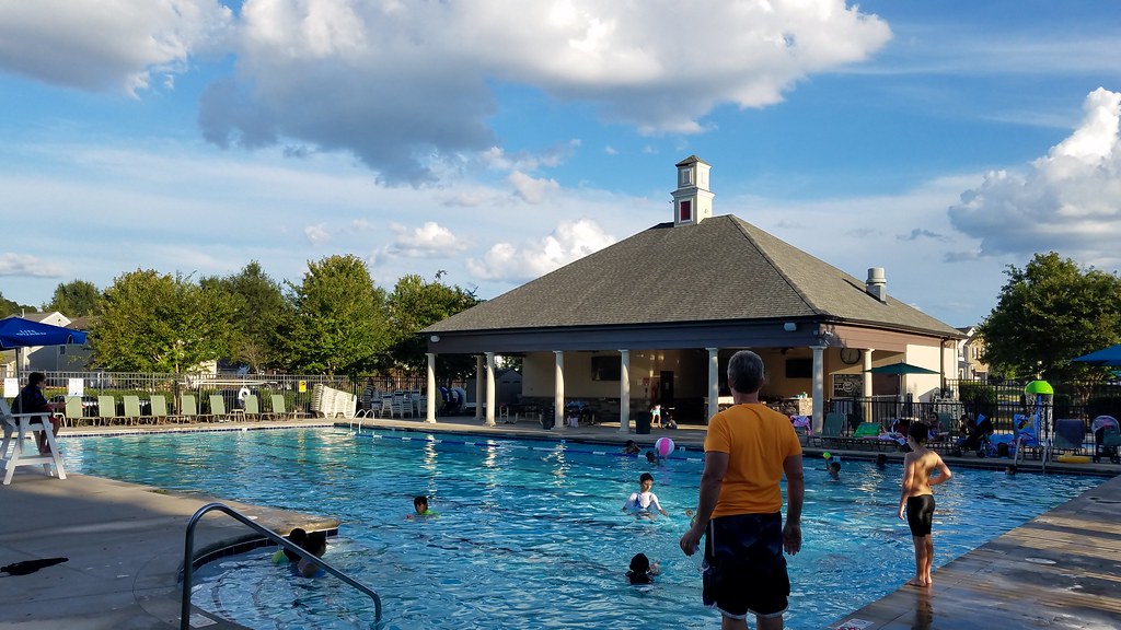 20180903_183307 2018 HOA Pool Season has come to a close .… Flickr