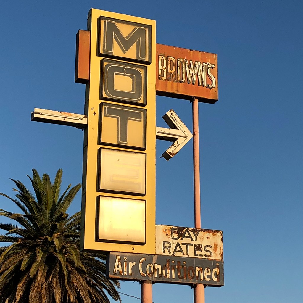 Brown's Motel 14248 Valley Blvd, La Puente, CA 91746 jericl cat Flickr
