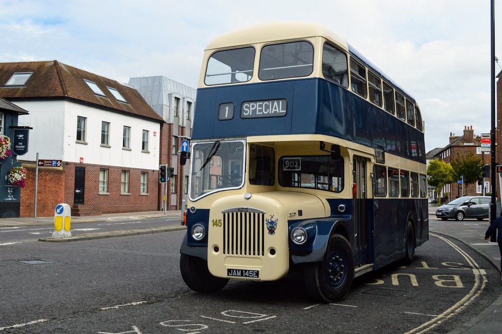 145 JAM145E Goodwood Revival Bus Service, Chichester. Owne… Flickr